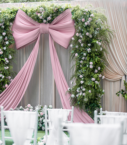 协兴镇室外大蝴蝶结